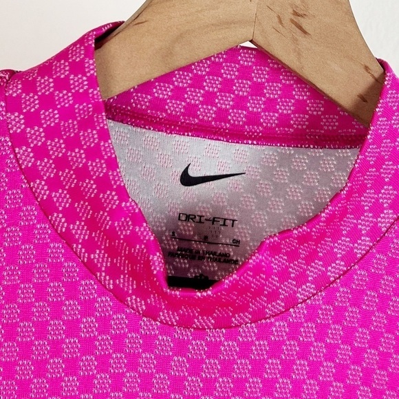 NWT Nike Dri-Fit Ace Long Sleeve Golf Polo Top in Pink - Picture 4 of 8
